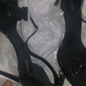 Michael kors toes sequin heel sandal